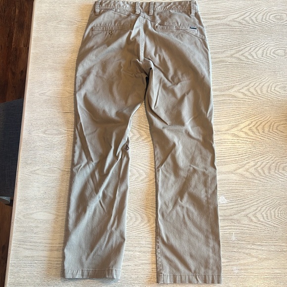Volcom men’s khakis - Picture 2 of 5